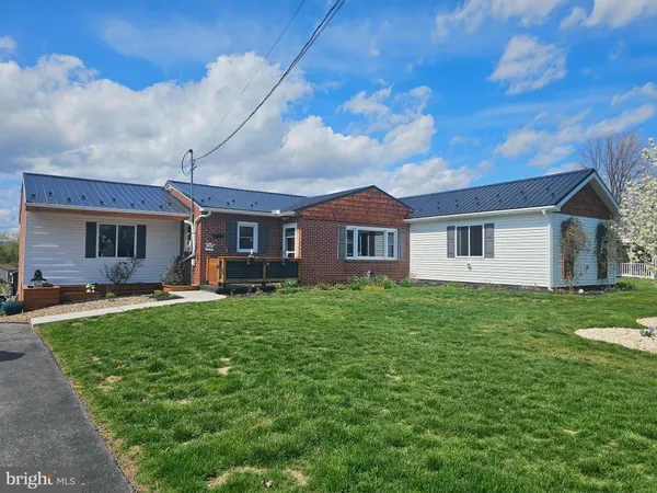 $375,900 | 751 Warm Spring Road, Chambersburg, PA 17202