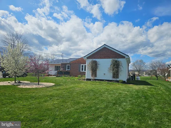 $375,900 | 751 Warm Spring Road, Chambersburg, PA 17202