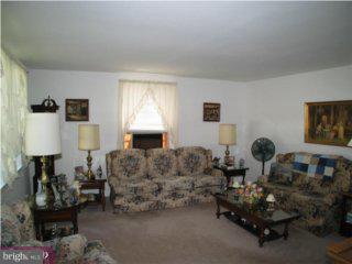 348 Madison Road Springfield, PA 19064 - Photo 2 of 6