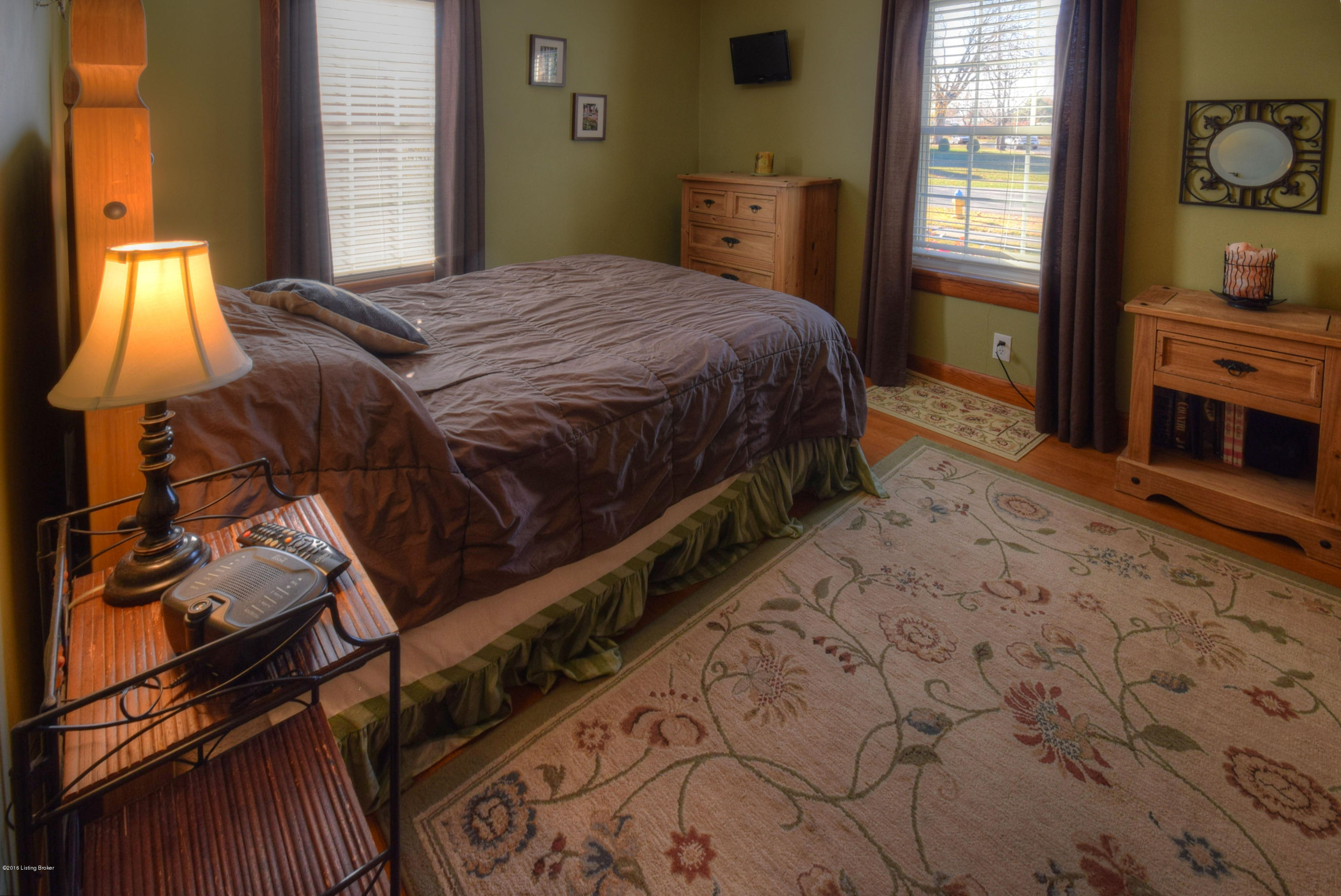 227 Ridgeway Avenue Louisville, KY 40207 - Photo 20 of 37 227 Ridgeway Avenue-29