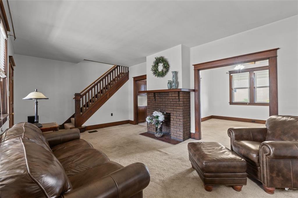 206 Amelia Street McKees Rocks, PA 15136 - Photo 4 of 21 Gallery Image 4