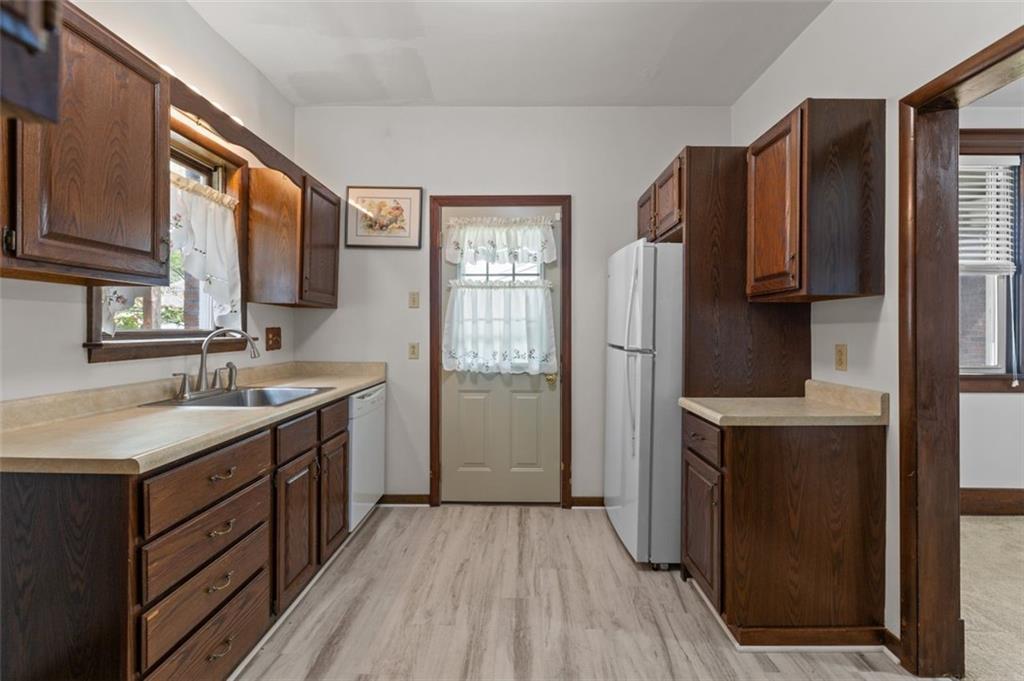 206 Amelia Street McKees Rocks, PA 15136 - Photo 8 of 21 Gallery Image 8