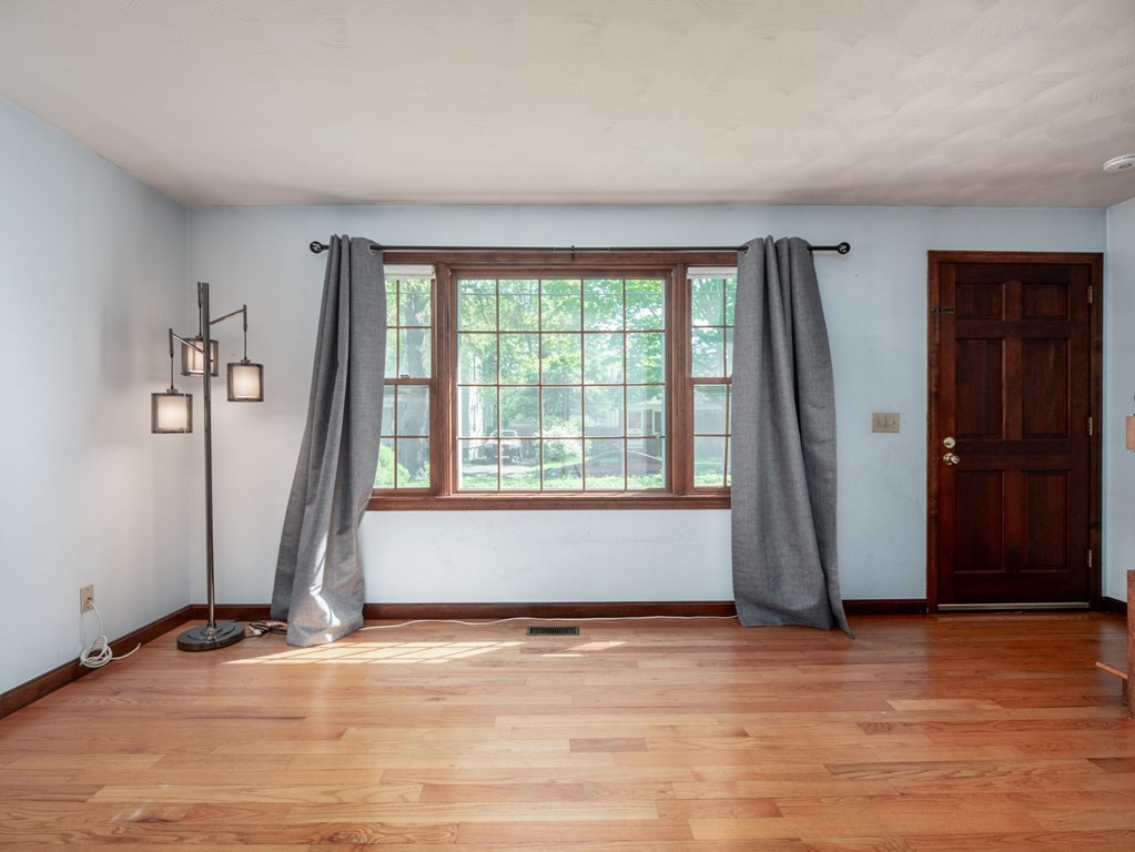182-184 Draper Street Springfield, MA 01108 - Photo 24 of 38