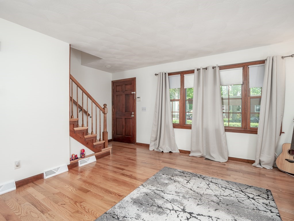 182-184 Draper Street Springfield, MA 01108 - Photo 7 of 38