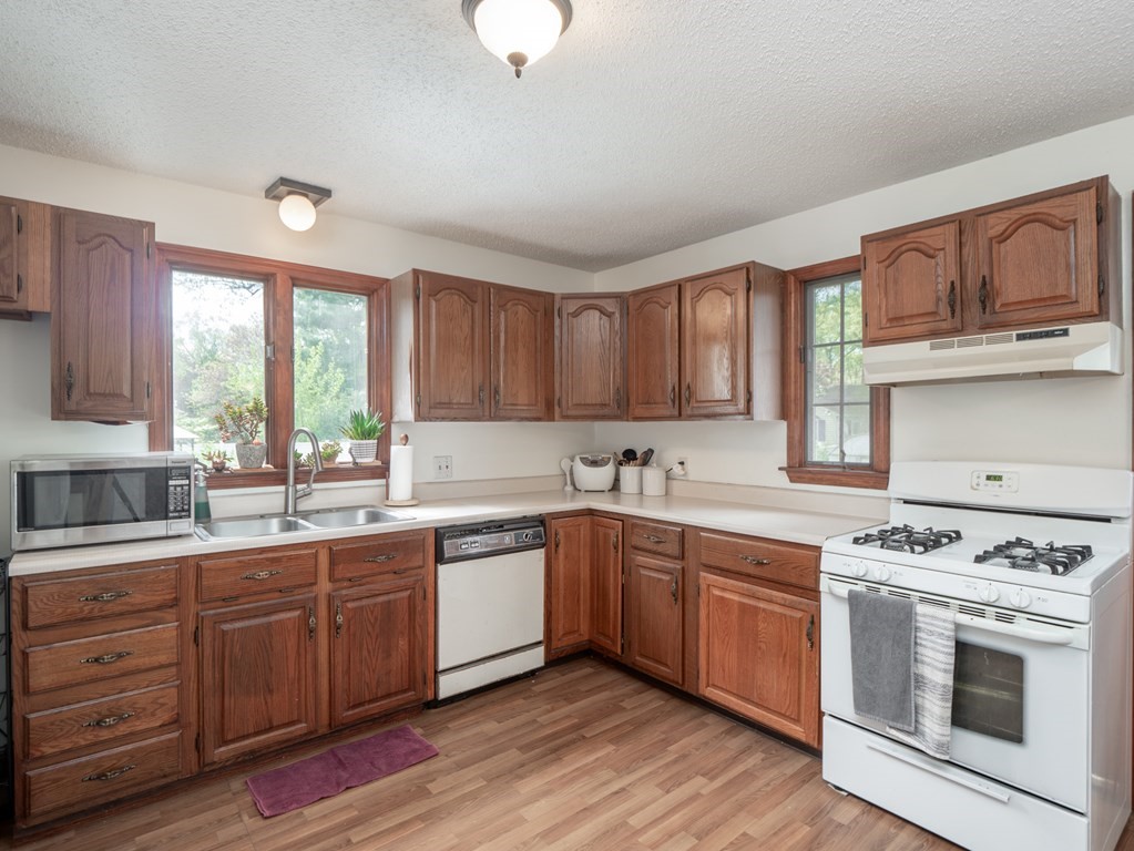 182-184 Draper Street Springfield, MA 01108 - Photo 9 of 38