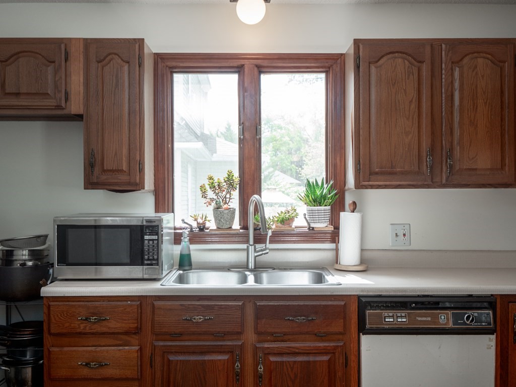 182-184 Draper Street Springfield, MA 01108 - Photo 10 of 38