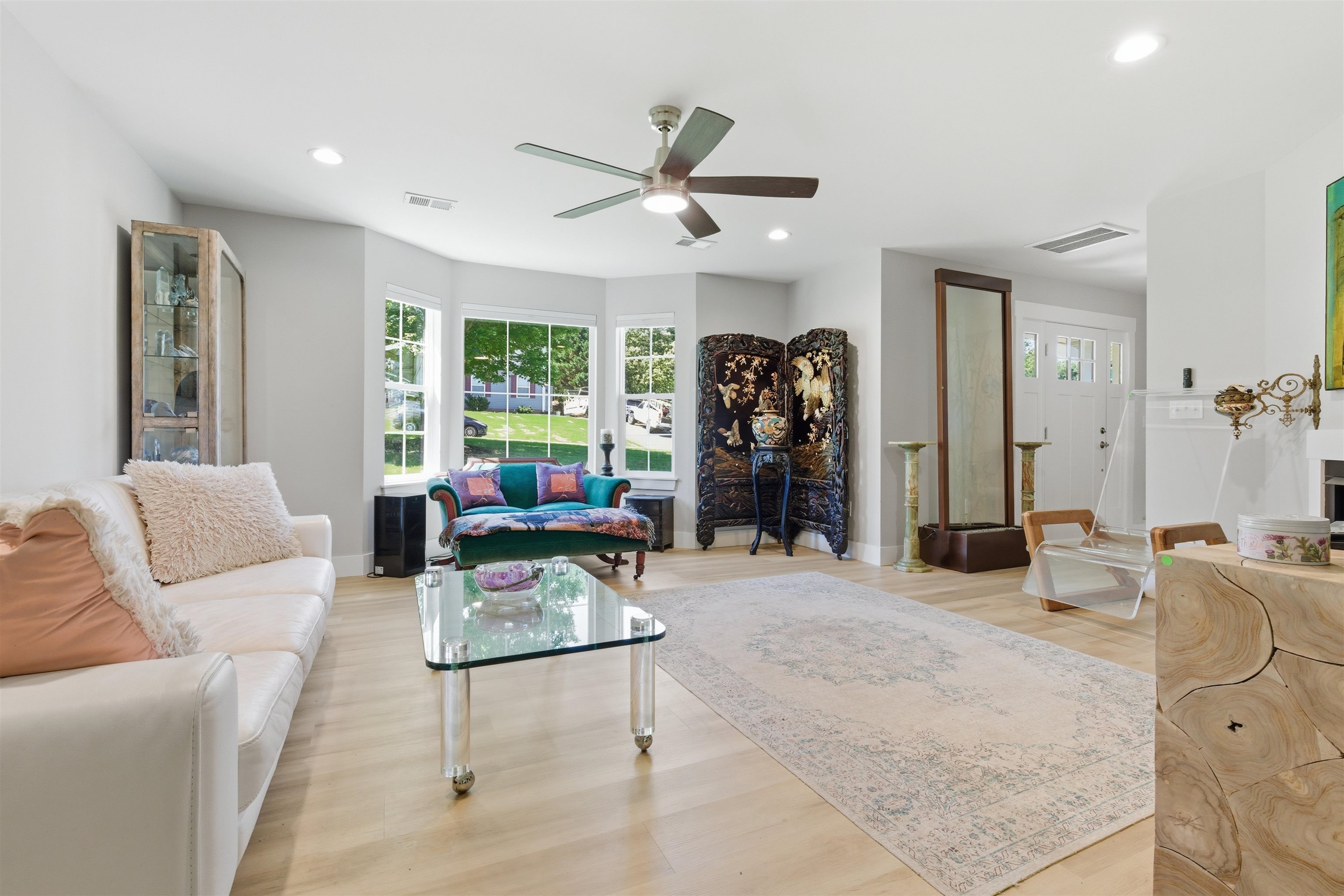 34 Perkins Court Greer, SC 29651 - Photo 5 of 30 Living Room