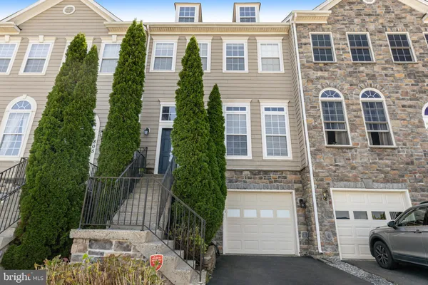 $3,100 | 807 Bluefield Square Northeast, Leesburg, VA 20176