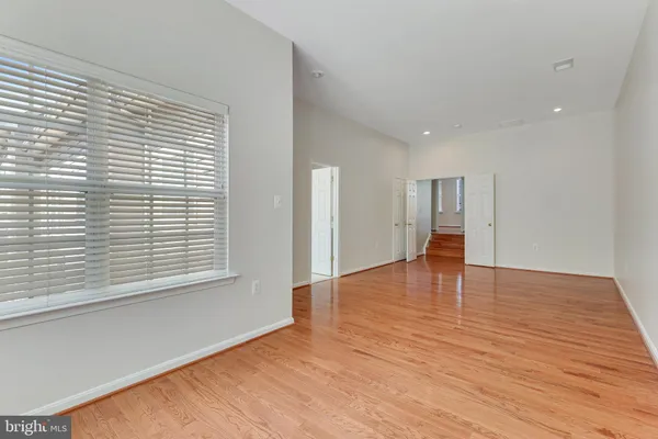 $3,100 | 807 Bluefield Square Northeast, Leesburg, VA 20176