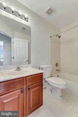 $3,100 | 807 Bluefield Square Northeast, Leesburg, VA 20176