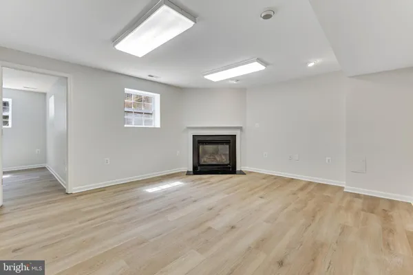 $3,100 | 807 Bluefield Square Northeast, Leesburg, VA 20176