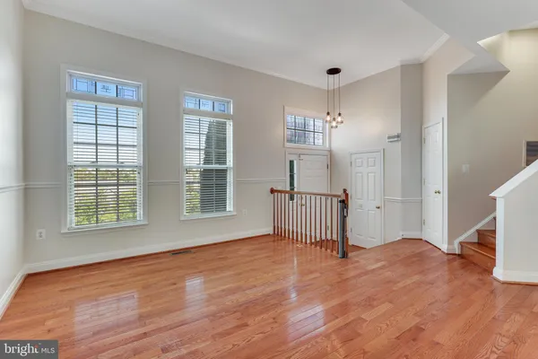 $3,100 | 807 Bluefield Square Northeast, Leesburg, VA 20176