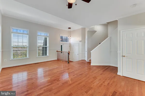 $3,100 | 807 Bluefield Square Northeast, Leesburg, VA 20176