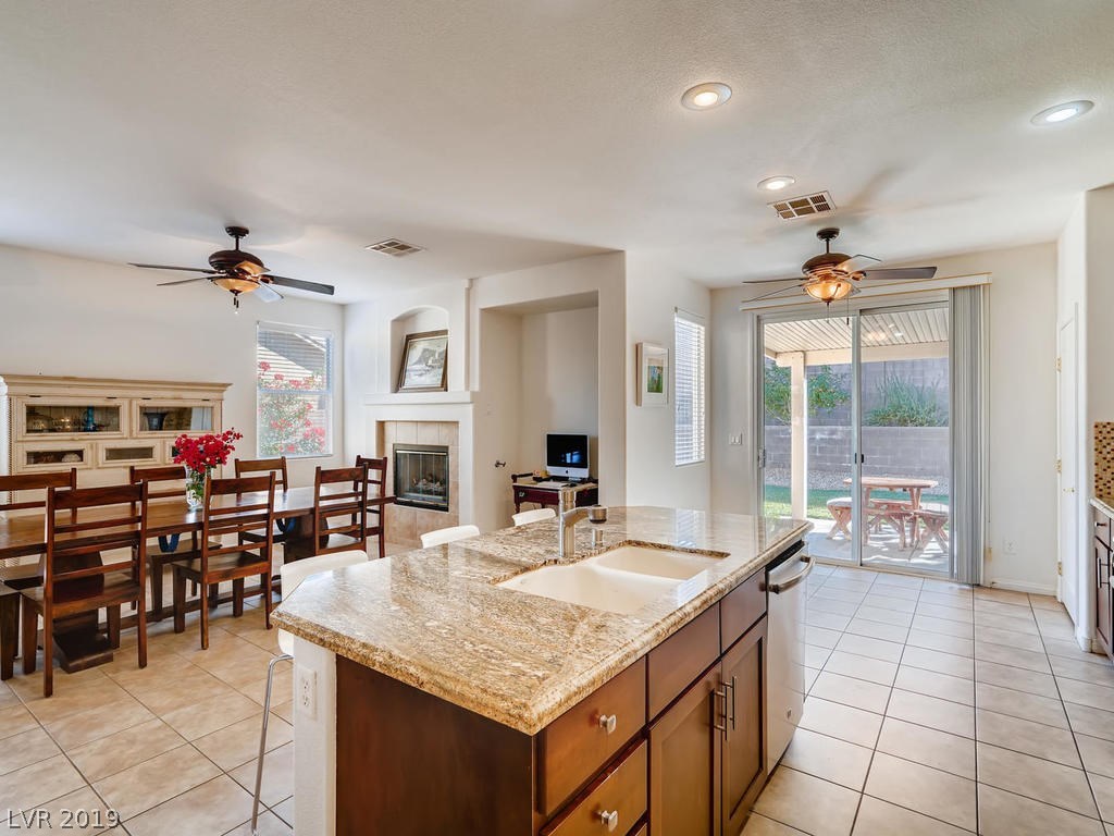 171 Ridge Crossing Avenue Henderson, NV 89002 - Photo 7 of 28 Gallery Image 7