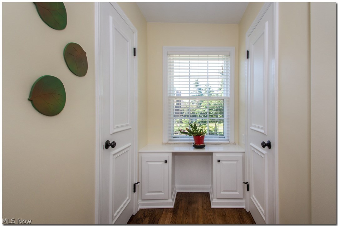 17607 Fernway Road Cleveland, OH 44120 - Photo 22 of 35 Gallery Image 22
