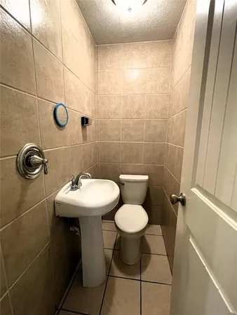 $2,450 | 804 Lake Highlands Drive, Allen, TX 75002