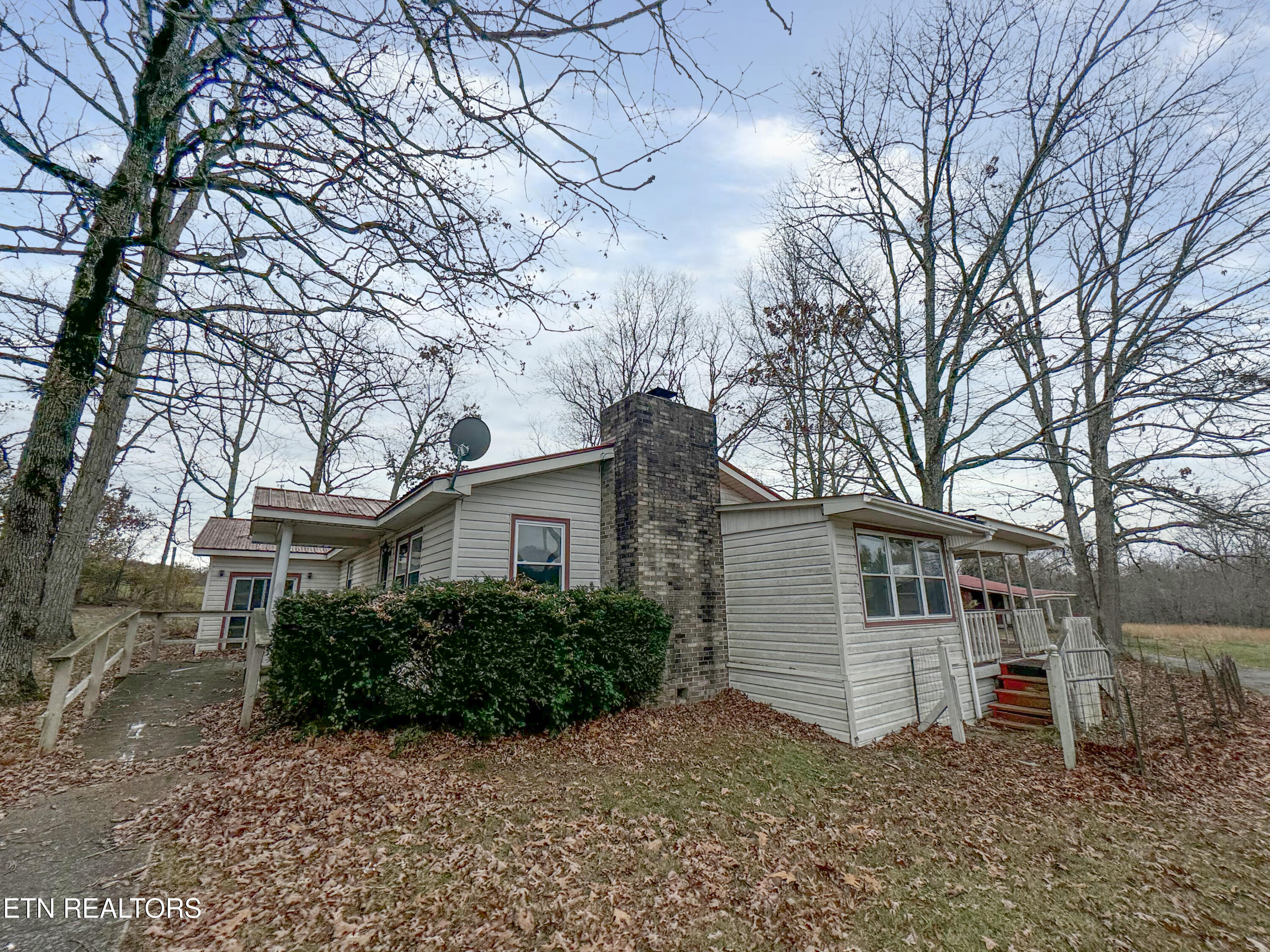 163 Drew Howard Road Crossville, TN 38571 - Photo 3 of 22 IMG_0460
