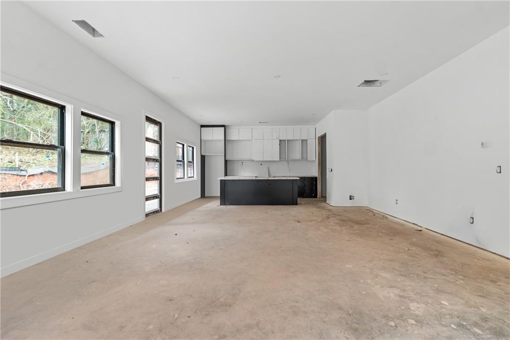 2659 Flat Shoals Road Decatur, GA 30034 - Photo 5 of 20 a big room with closet and windows