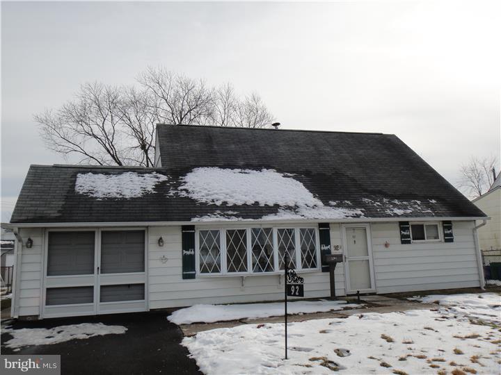 92 Indian Red Road Levittown, PA 19057 - Photo 1 of 14 Gallery Image 1