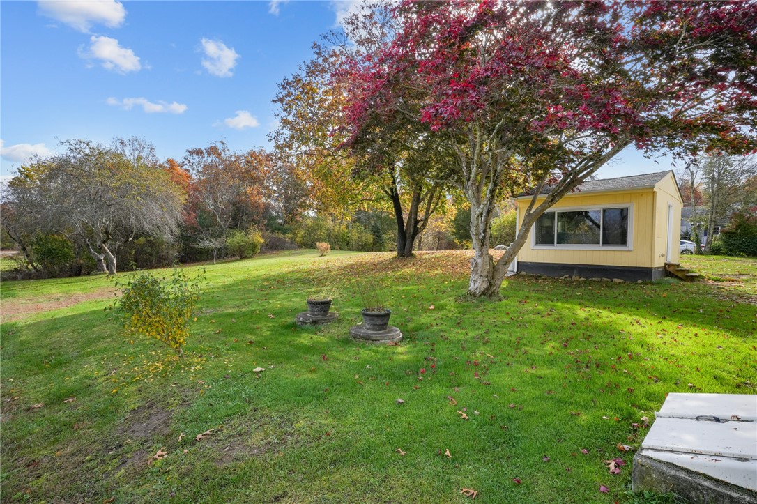 115 Colvintown Road Coventry, RI 02816 - Photo 6 of 32