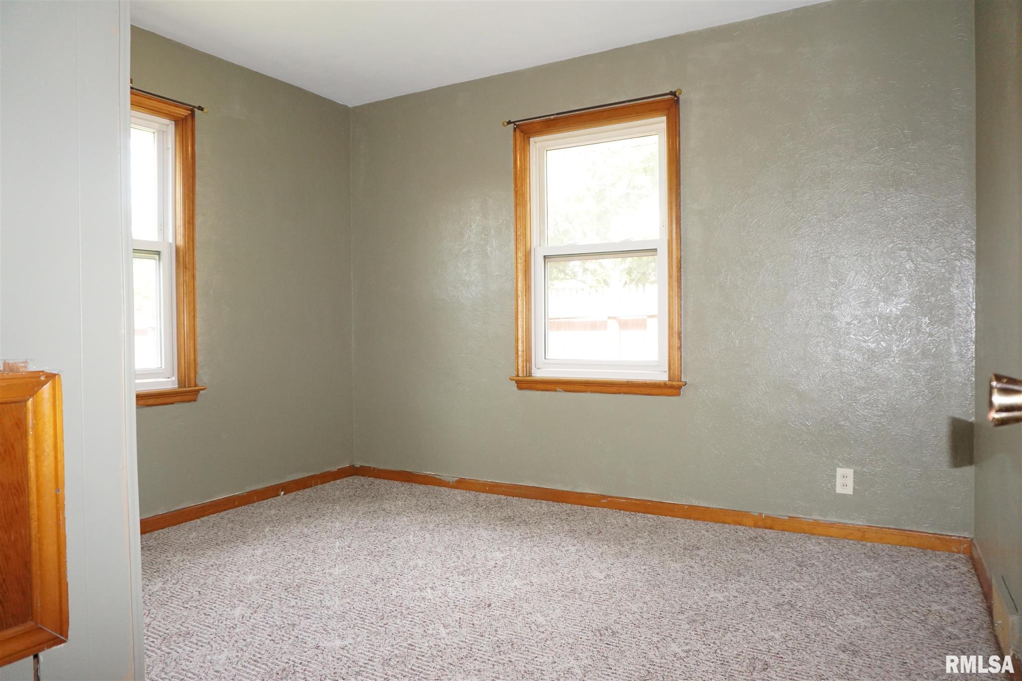 1503 Tennell Road Pekin, IL 61554 - Photo 12 of 17 Gallery Image 12