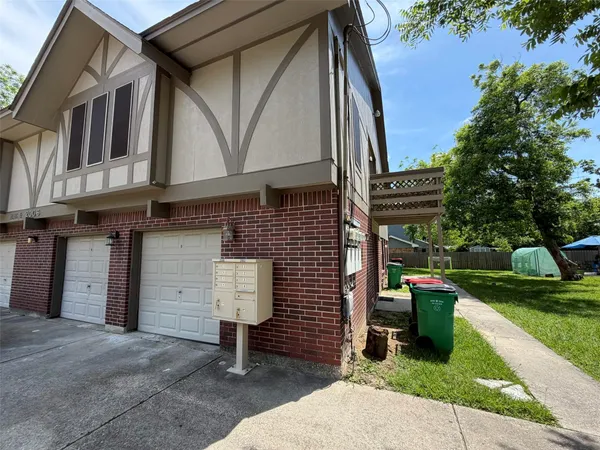$1,600 | 2006 Kilgore Road, Unit 101, Baytown, TX 77520