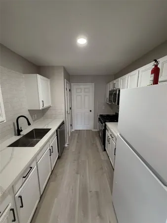 $1,600 | 2006 Kilgore Road, Unit 101, Baytown, TX 77520