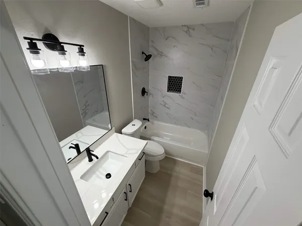 $1,600 | 2006 Kilgore Road, Unit 101, Baytown, TX 77520