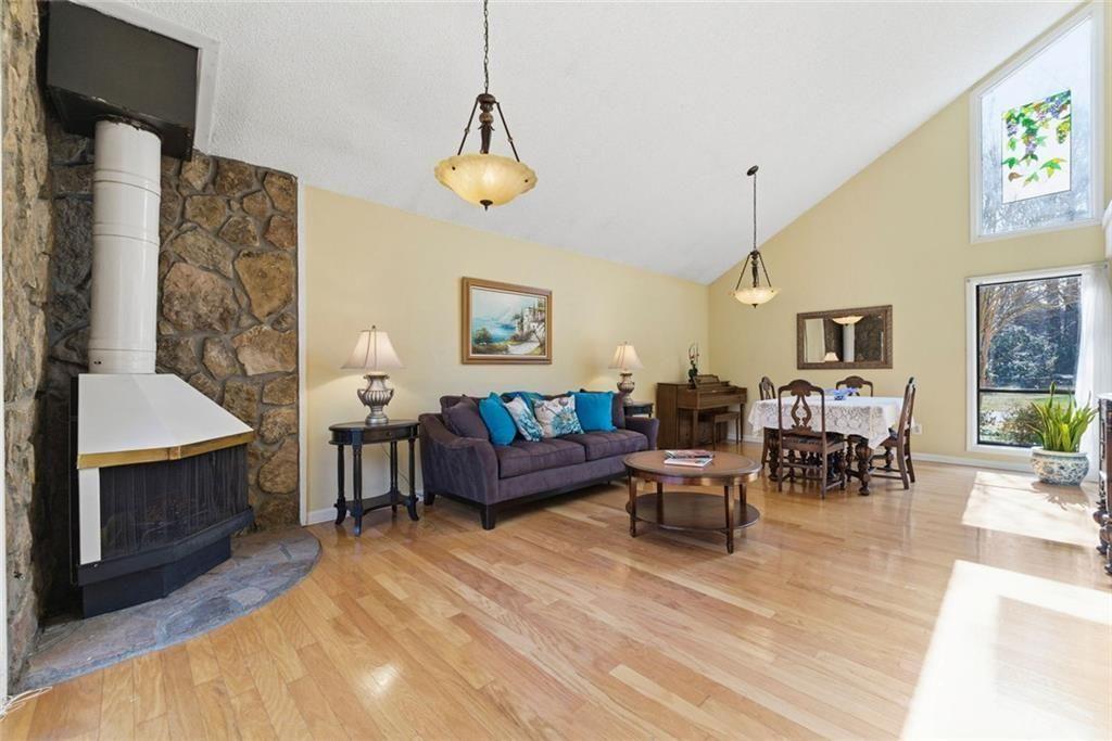 1358 Murdock Road Marietta, GA 30062 - Photo 11 of 30