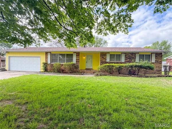 $210,000 | 903 Glenn Drive, Sikeston, MO 63801