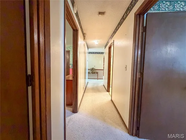 $210,000 | 903 Glenn Drive, Sikeston, MO 63801