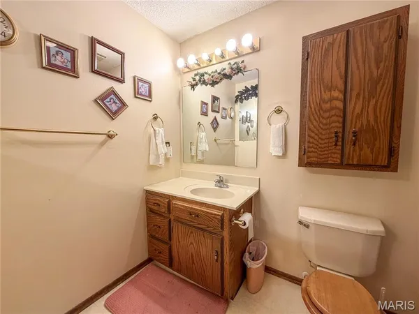 $210,000 | 903 Glenn Drive, Sikeston, MO 63801