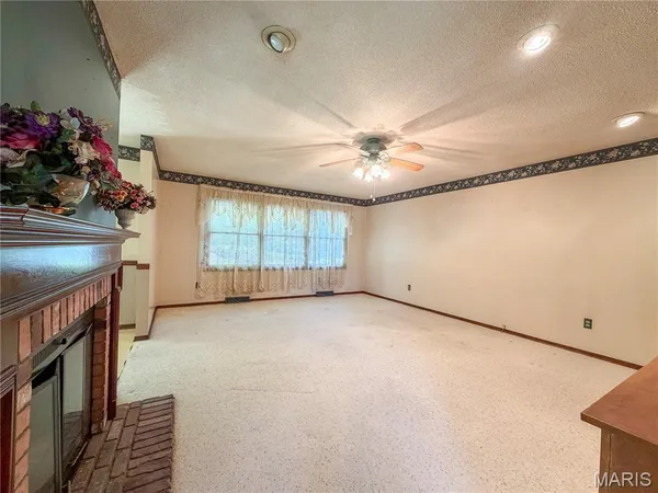 $210,000 | 903 Glenn Drive, Sikeston, MO 63801