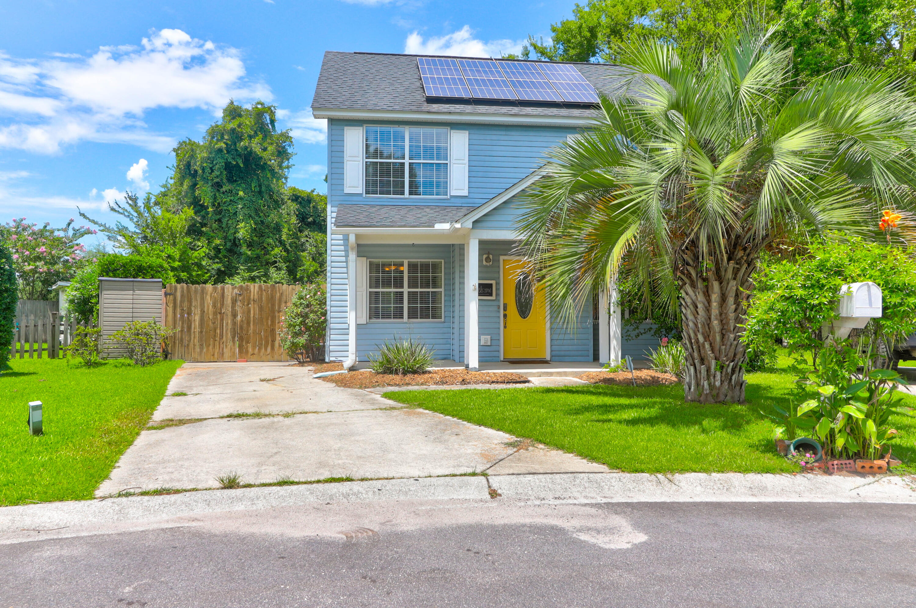 5 Timberleaf Court Charleston, SC 29407 - Photo 2 of 26 5 Timberleaf Ct -Tidalcreekphoto- (1)
