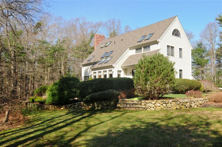 91 Olde Knoll Road Marion, MA 02738 - Photo 1 of 9 Primary Photo