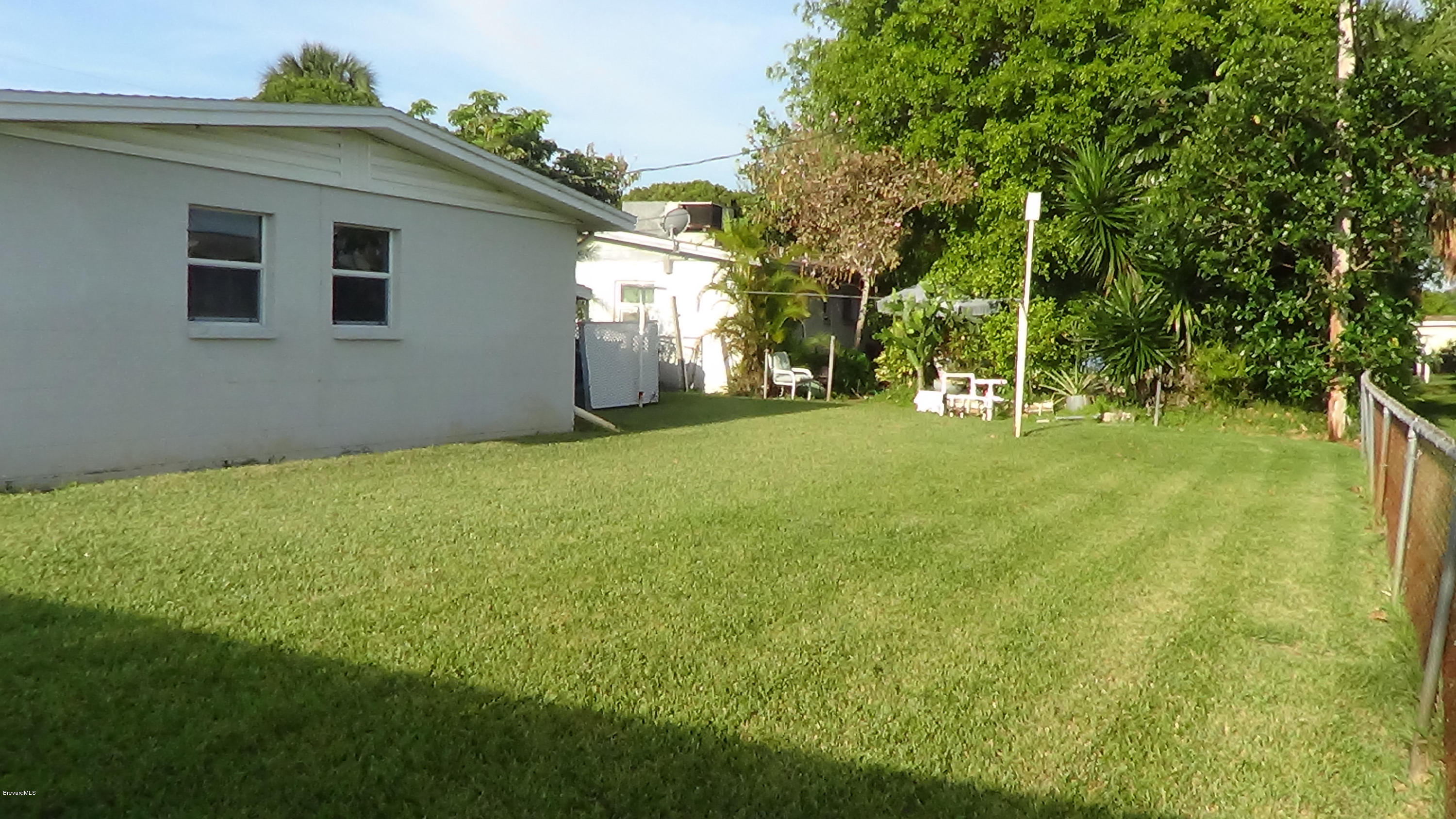 360 Needle Boulevard Merritt Island, FL 32953 - Photo 6 of 22 DSC01288
