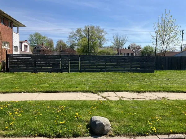 $69,900 | 666 Ashland Street, Detroit, MI 48215