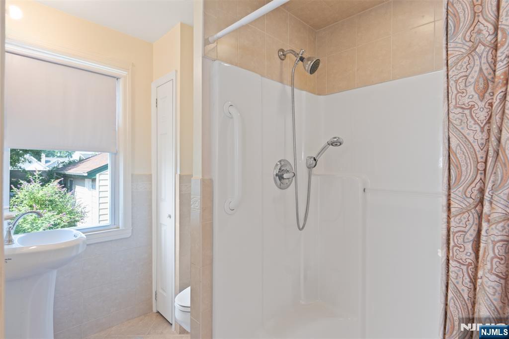 446 Marlboro Road Wood-Ridge, NJ 07075 - Photo 8 of 30