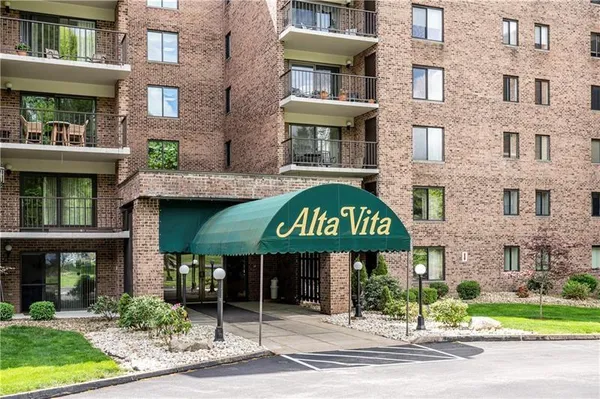 $294,900 | 3 Alta Vita Drive, Unit 205, Greensburg, PA 15601