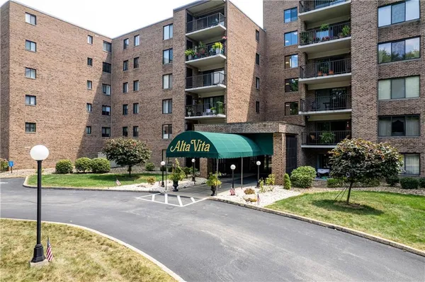 $294,900 | 3 Alta Vita Drive, Unit 205, Greensburg, PA 15601
