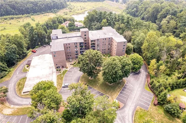 $285,000 | 3 Alta Vita Drive, Unit 205, Greensburg, PA 15601