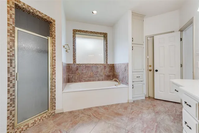 $550,000 | 614 Portofino Drive, Arlington, TX 76012