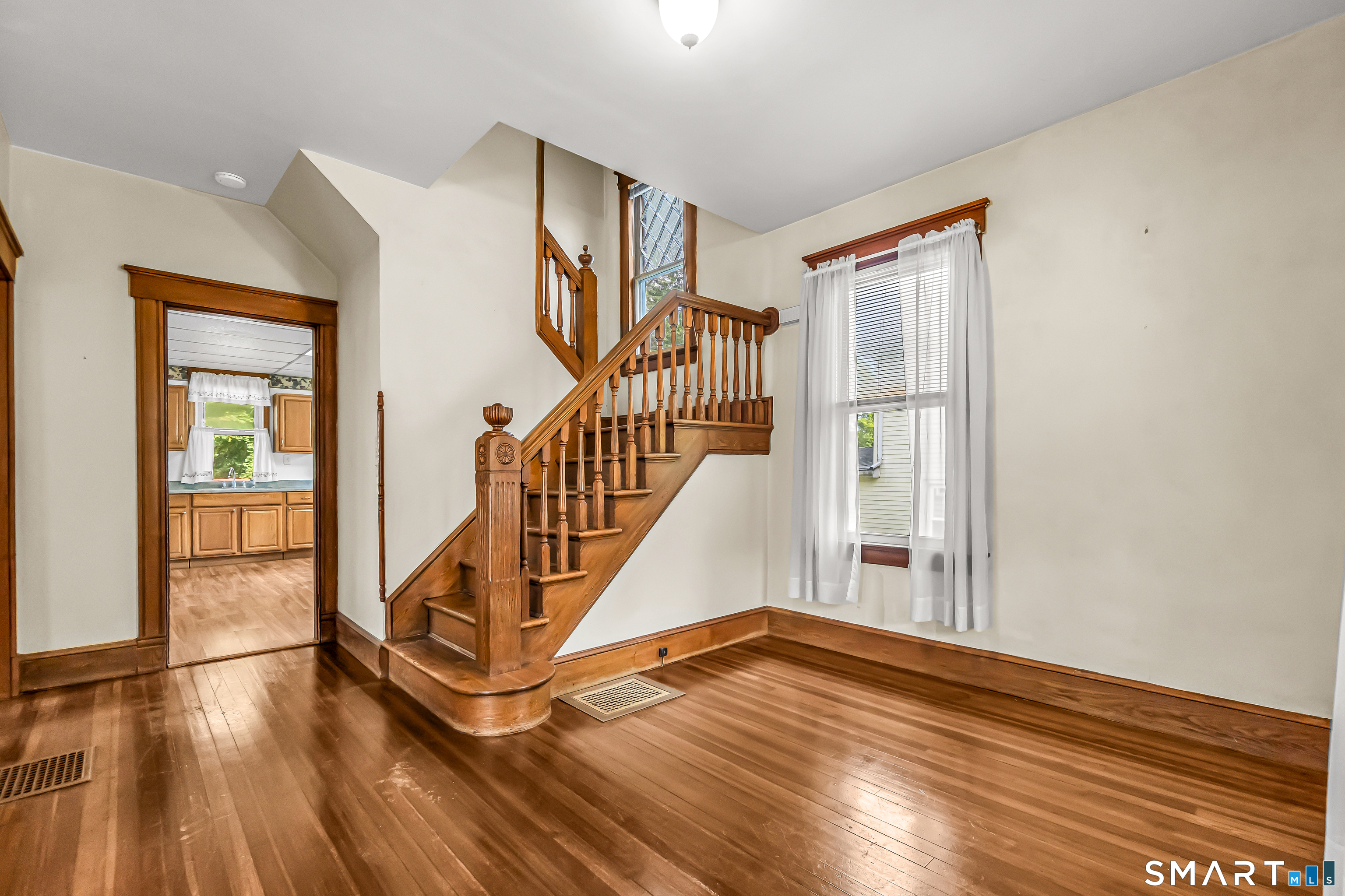 245 Curtis Street Meriden, CT 06450 - Photo 2 of 40