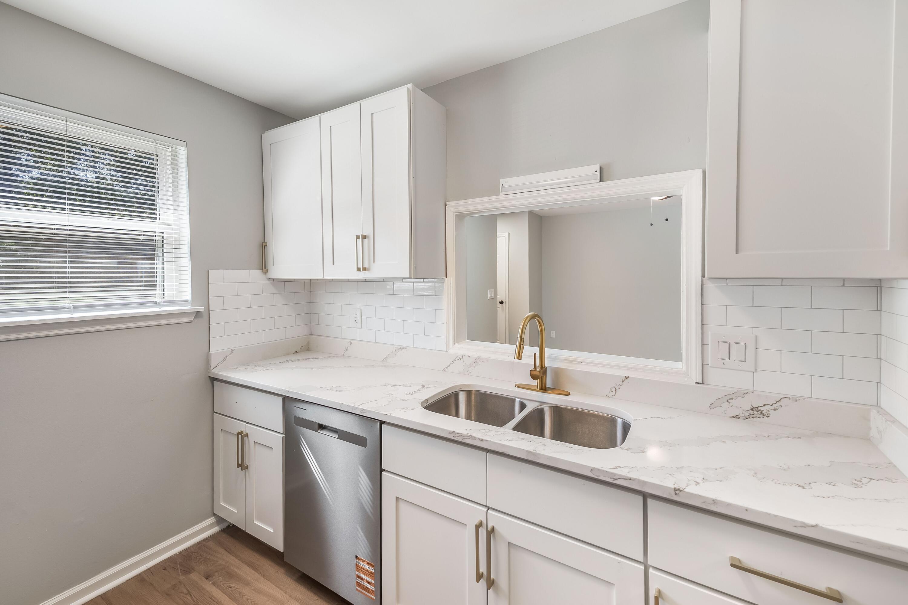 119 Cedar Grove Drive, Unit A & B North Charleston, SC 29420 - Photo 7 of 32 Unit B Kitchen