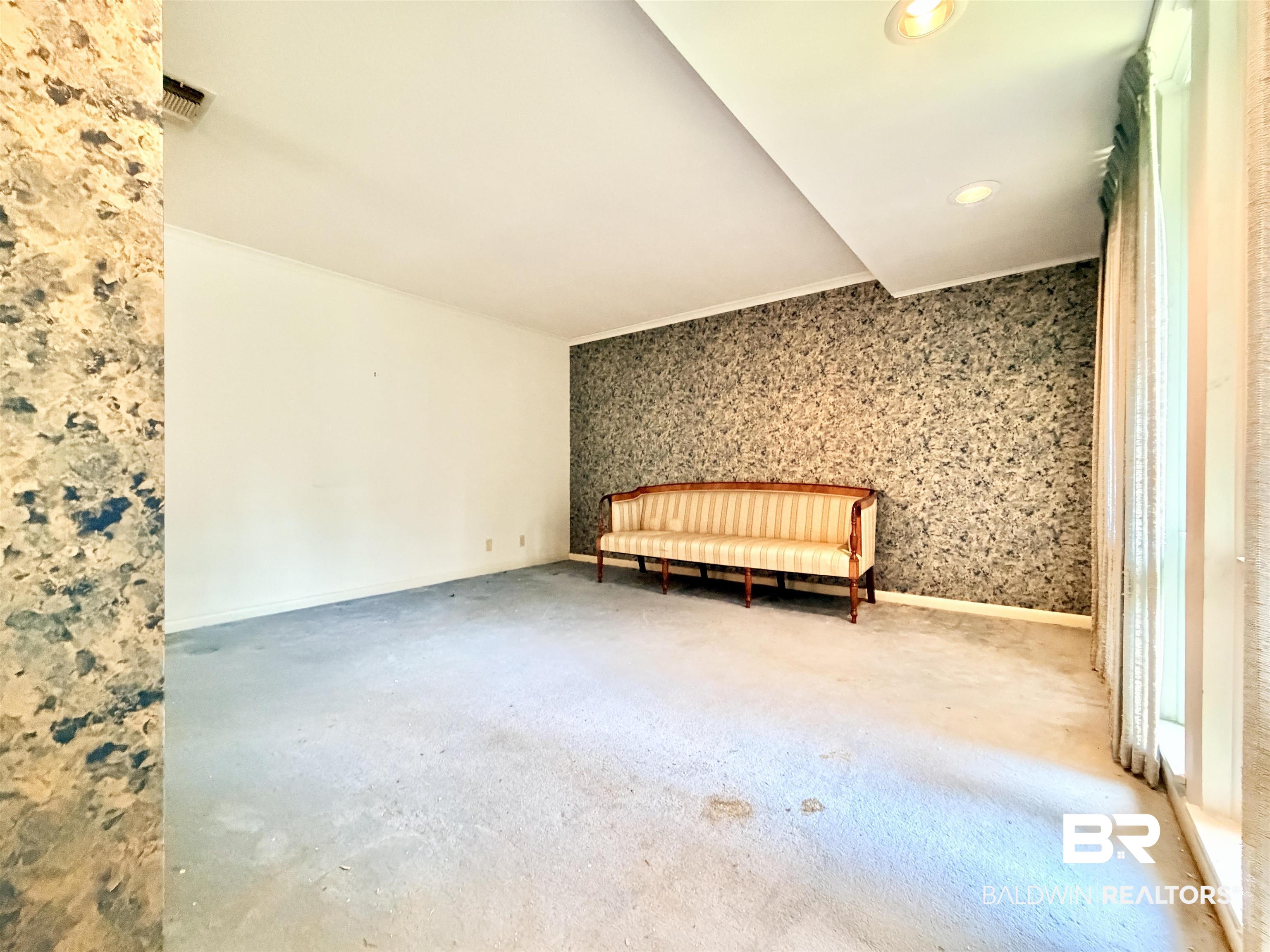 605 East Cumberland Road Mobile, AL 36608 - Photo 15 of 87