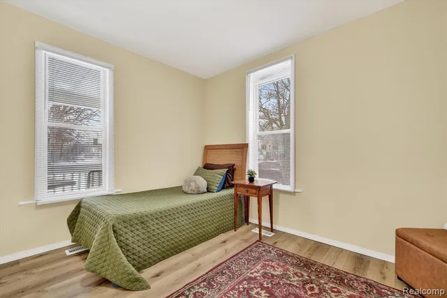 $104,999 | 1128 Hickory Street, Lansing, MI 48912