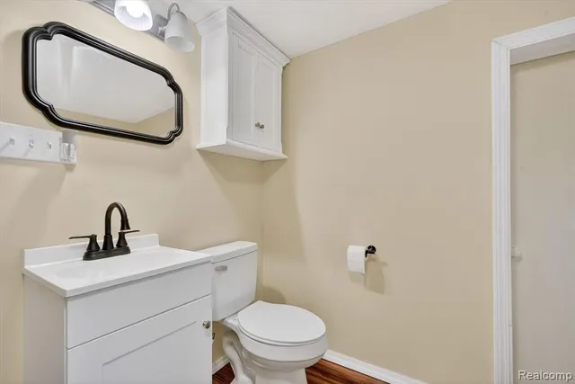 $104,999 | 1128 Hickory Street, Lansing, MI 48912