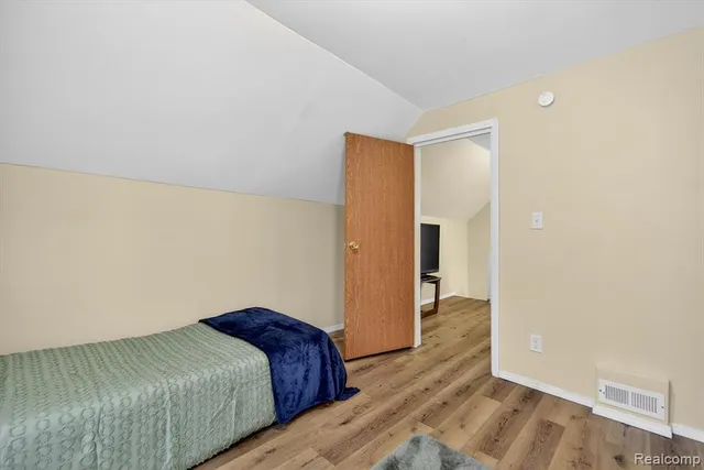 $104,999 | 1128 Hickory Street, Lansing, MI 48912