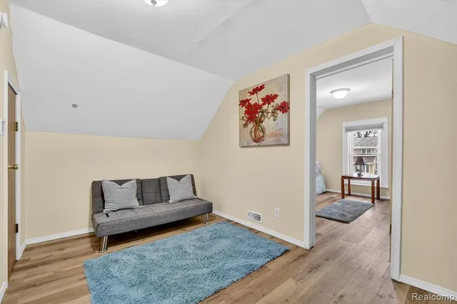 $104,999 | 1128 Hickory Street, Lansing, MI 48912