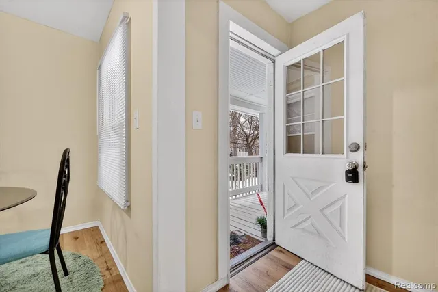 $104,999 | 1128 Hickory Street, Lansing, MI 48912